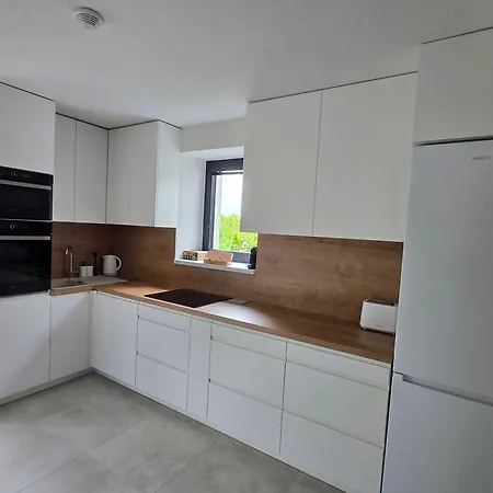 Bb With Pool And Garden *