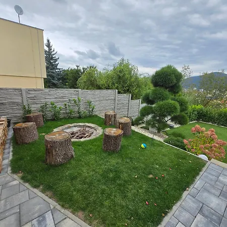 Bb With Pool And Garden Μπάνσκα Μπίστριτσα