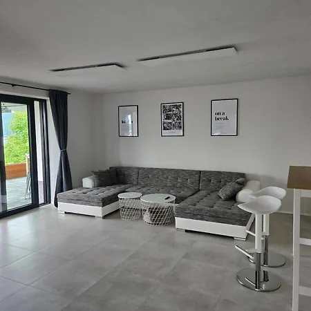 Bb With Pool And Garden * Banska Bystrica