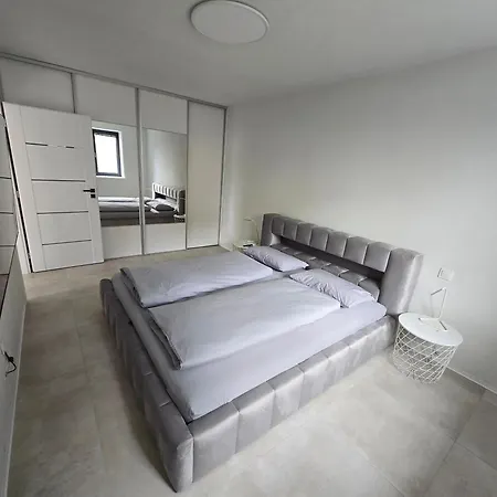 Appartement Bb With Pool And Garden *