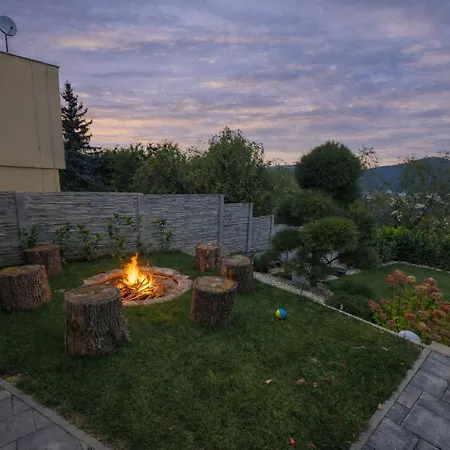 Bb With Pool And Garden Appartement